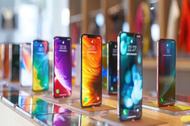 Refurbished Smartphones in Nihal Vihar