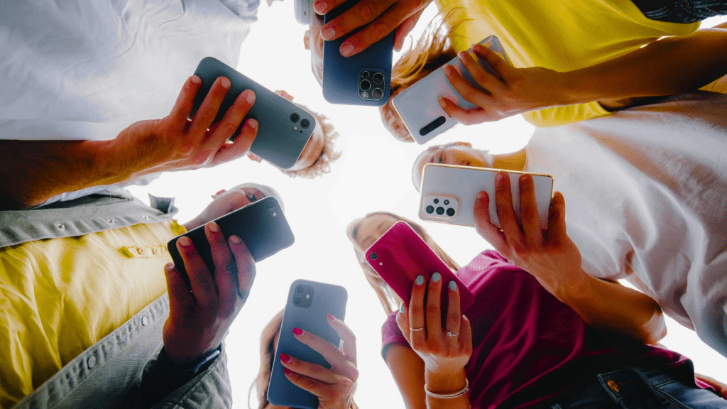 Second Hand Mobile Shop in Nihal Vihar - Advanced Mobile Solutions
